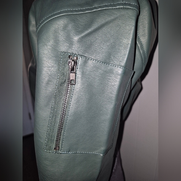 Steve Madden Parker Bomber Green Size Small NWT - Picture 7 of 14